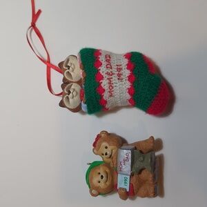 Hallmark 1990 Mom Dad Bears an 1991 Mom Dad Raccoons Crotchet Stocking Ornaments